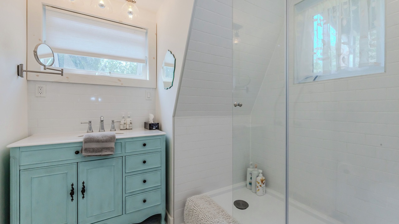 Photo of Bathroom in Tobermory
