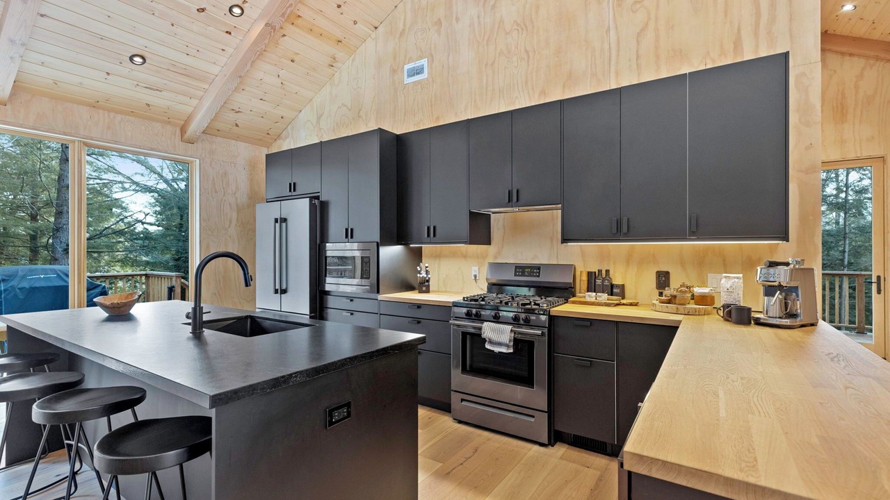Photo of Kitchen in Parry Sound