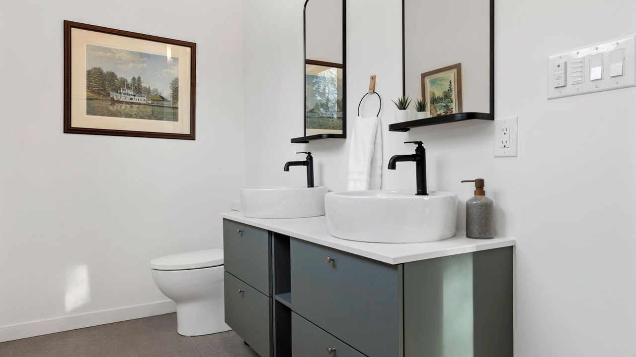 Photo of Bathroom in Parry Sound