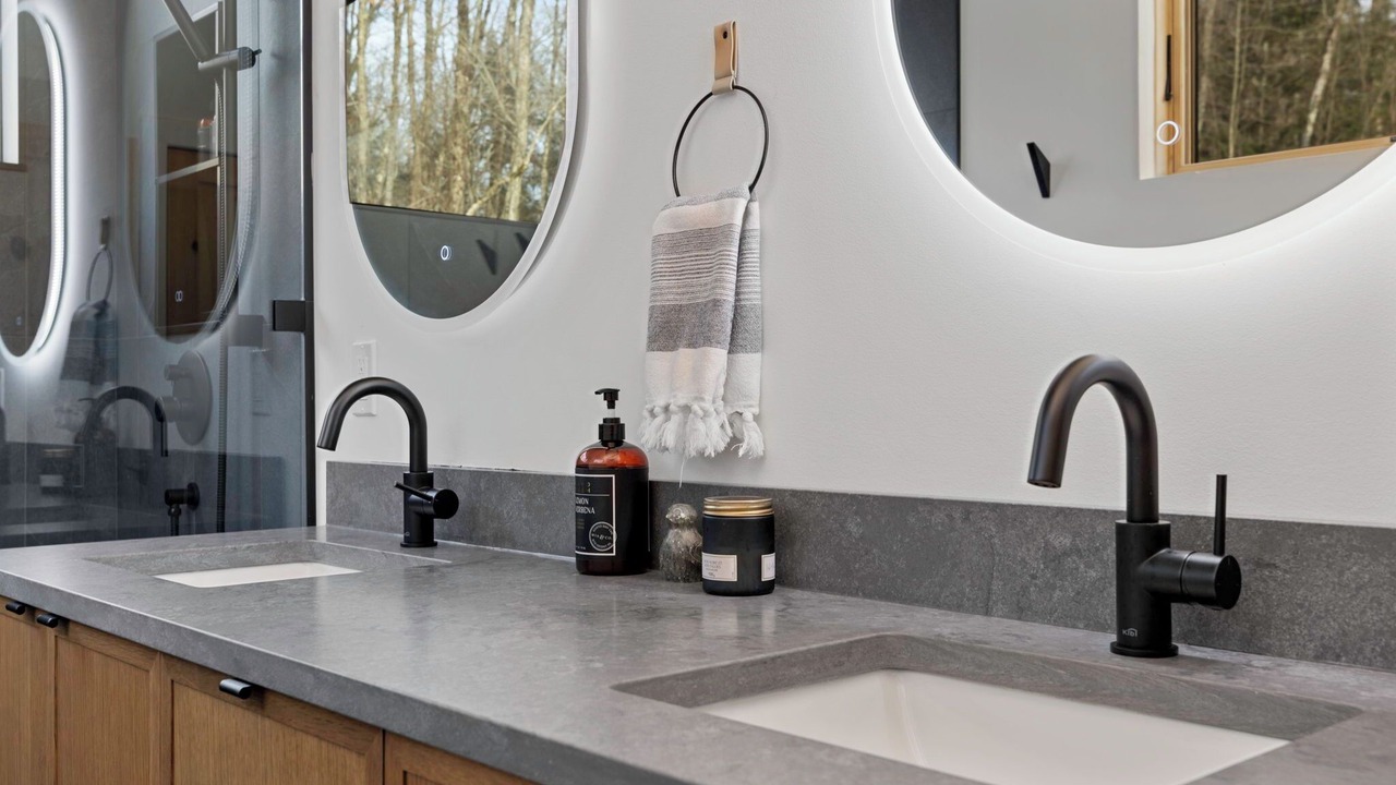 Photo of Bathroom in Parry Sound