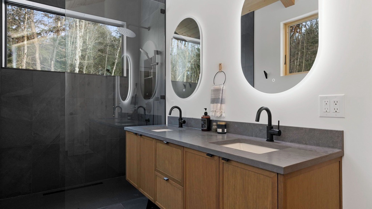 Photo of Bathroom in Parry Sound