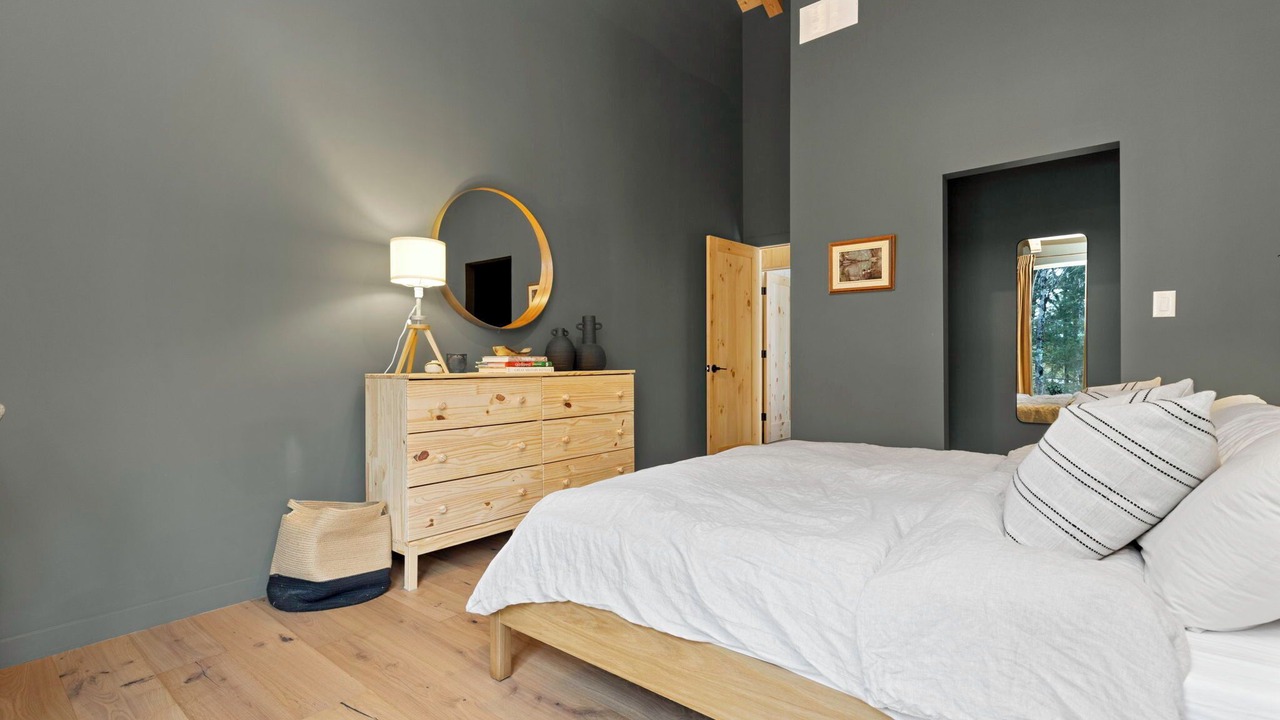 Photo of Bedroom in Parry Sound