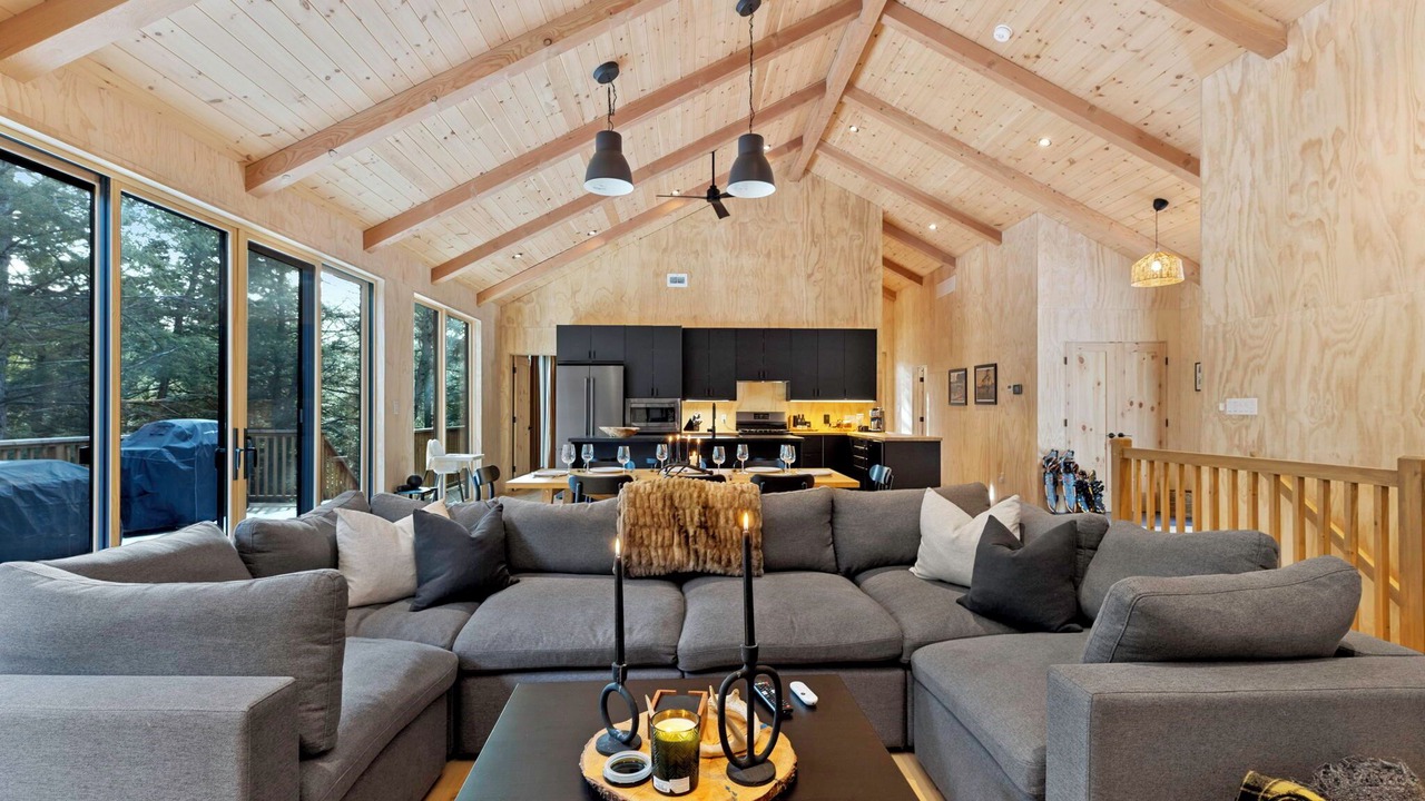 Photo of Bedroom in Parry Sound