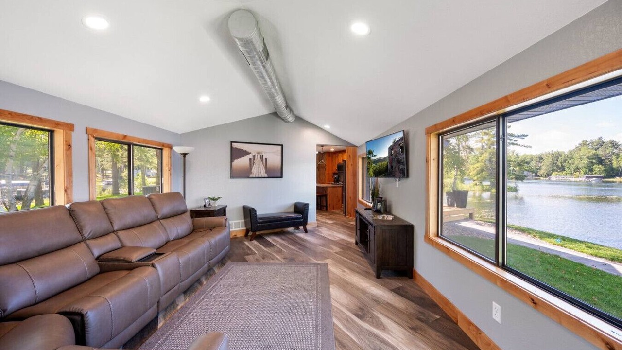 Photo of Livingroom in Crosslake