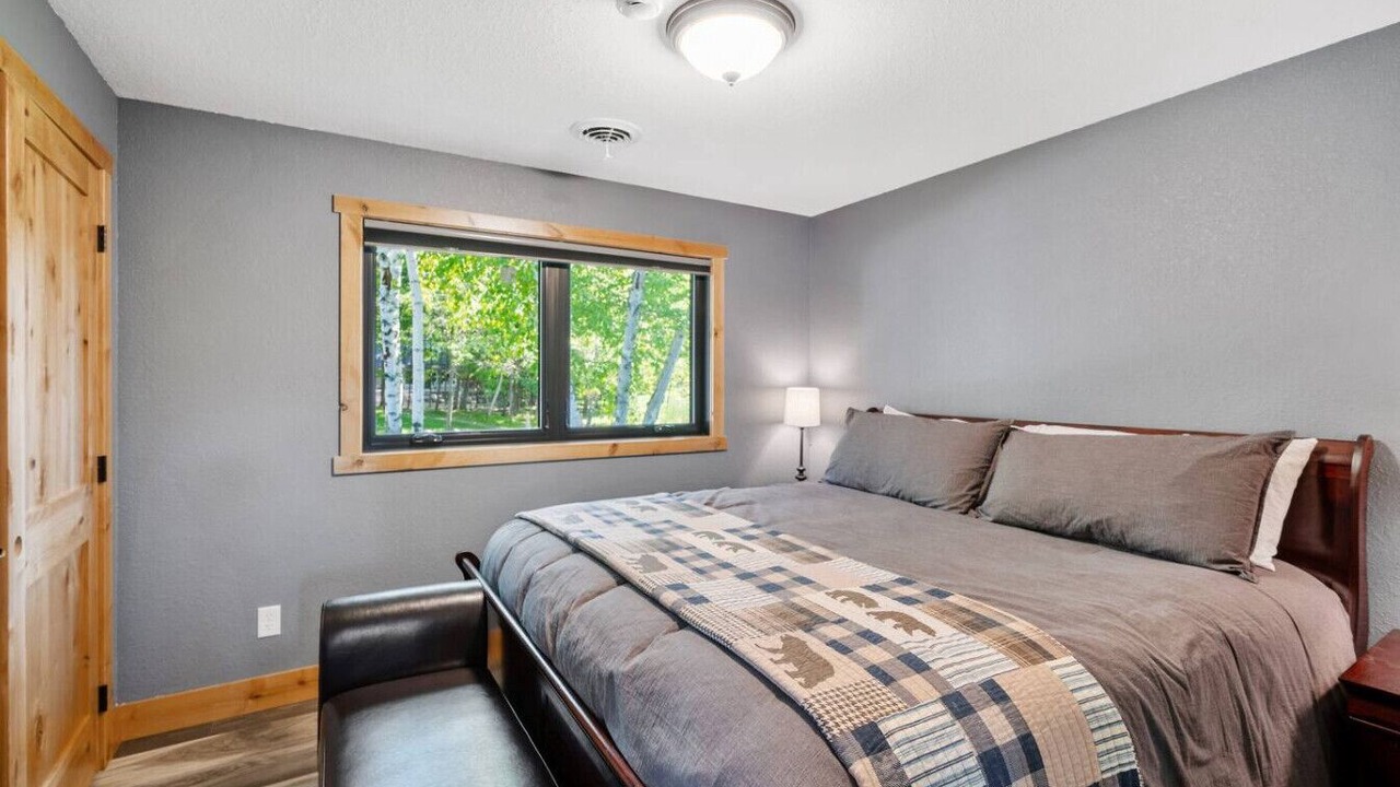 Photo of Bedroom in Crosslake