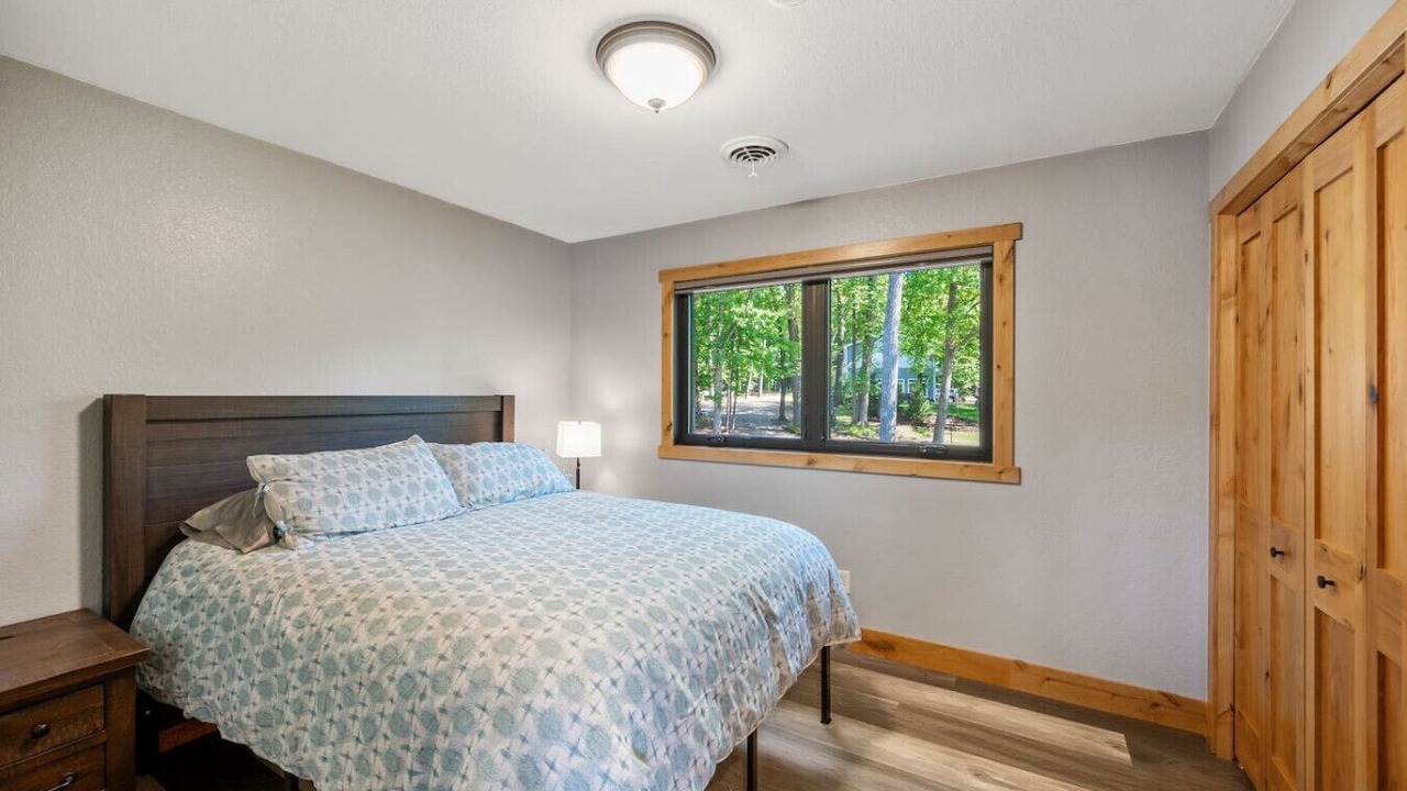 Photo of Bedroom in Crosslake