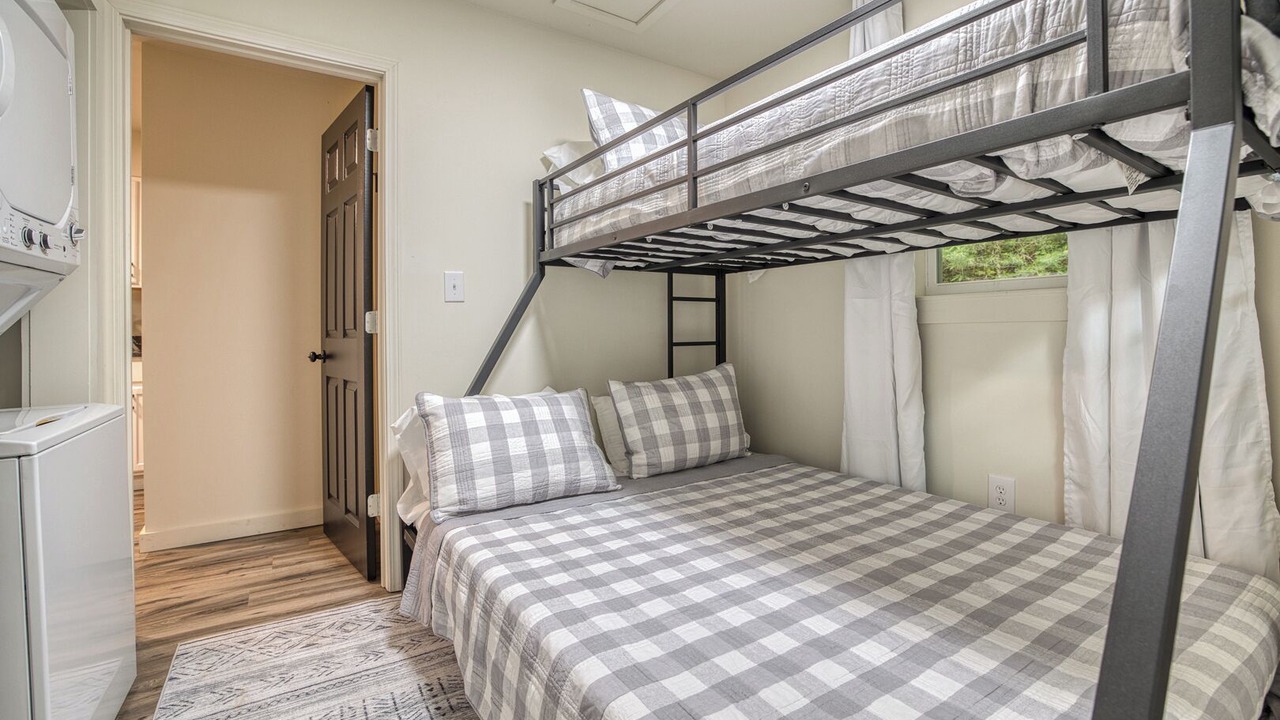 Photo of Bedroom in East Ellijay