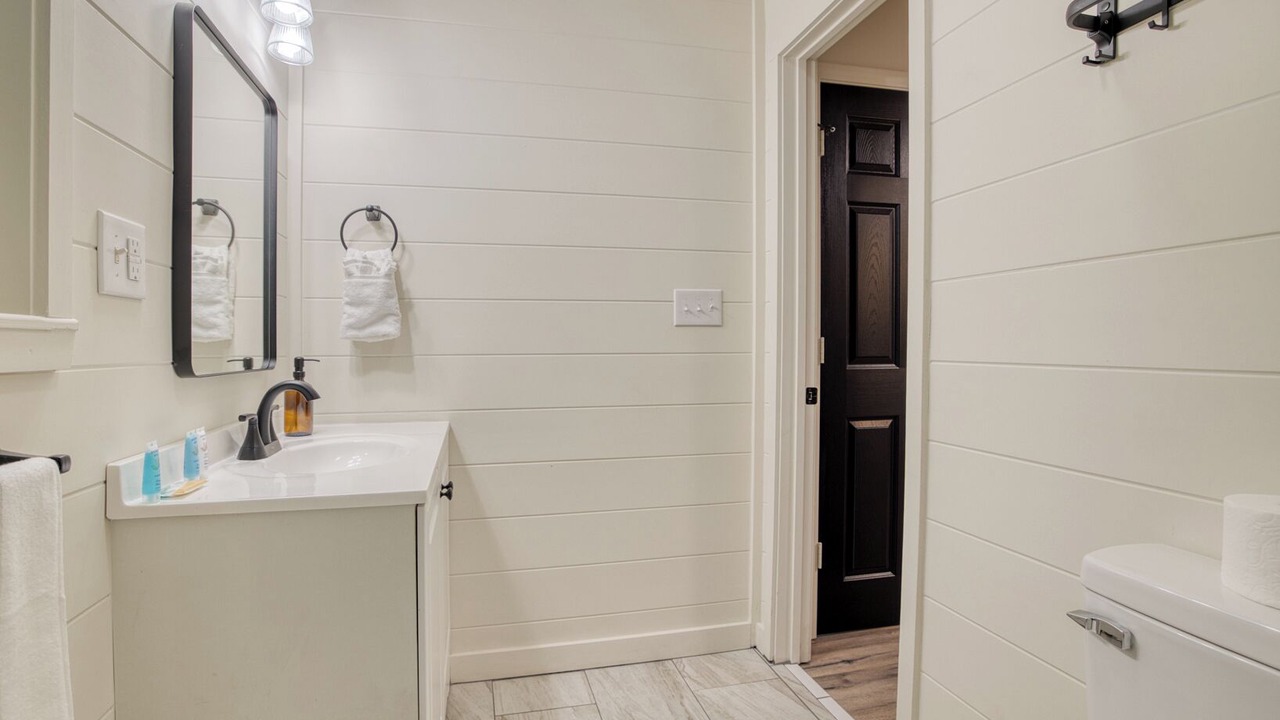 Photo of Bathroom in East Ellijay