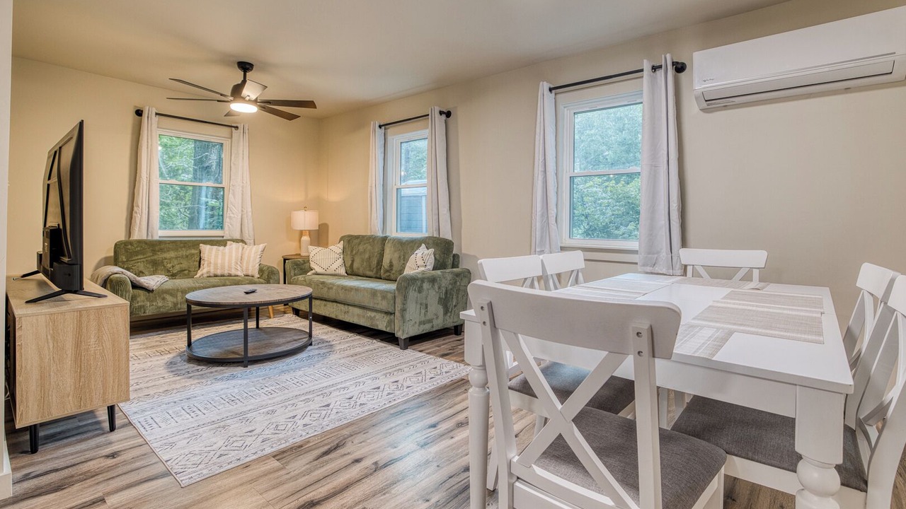 Photo of Livingroom in East Ellijay