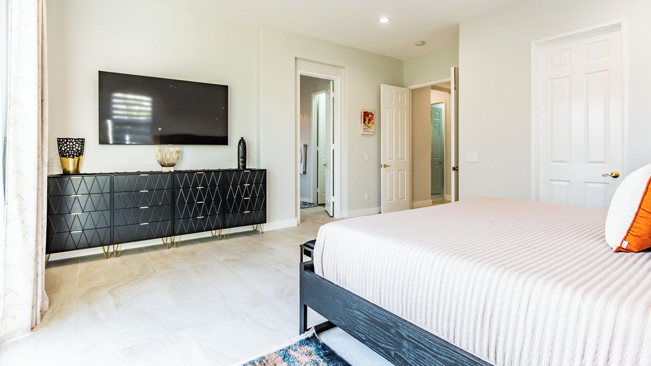 Photo of Bedroom in Serenity Cove