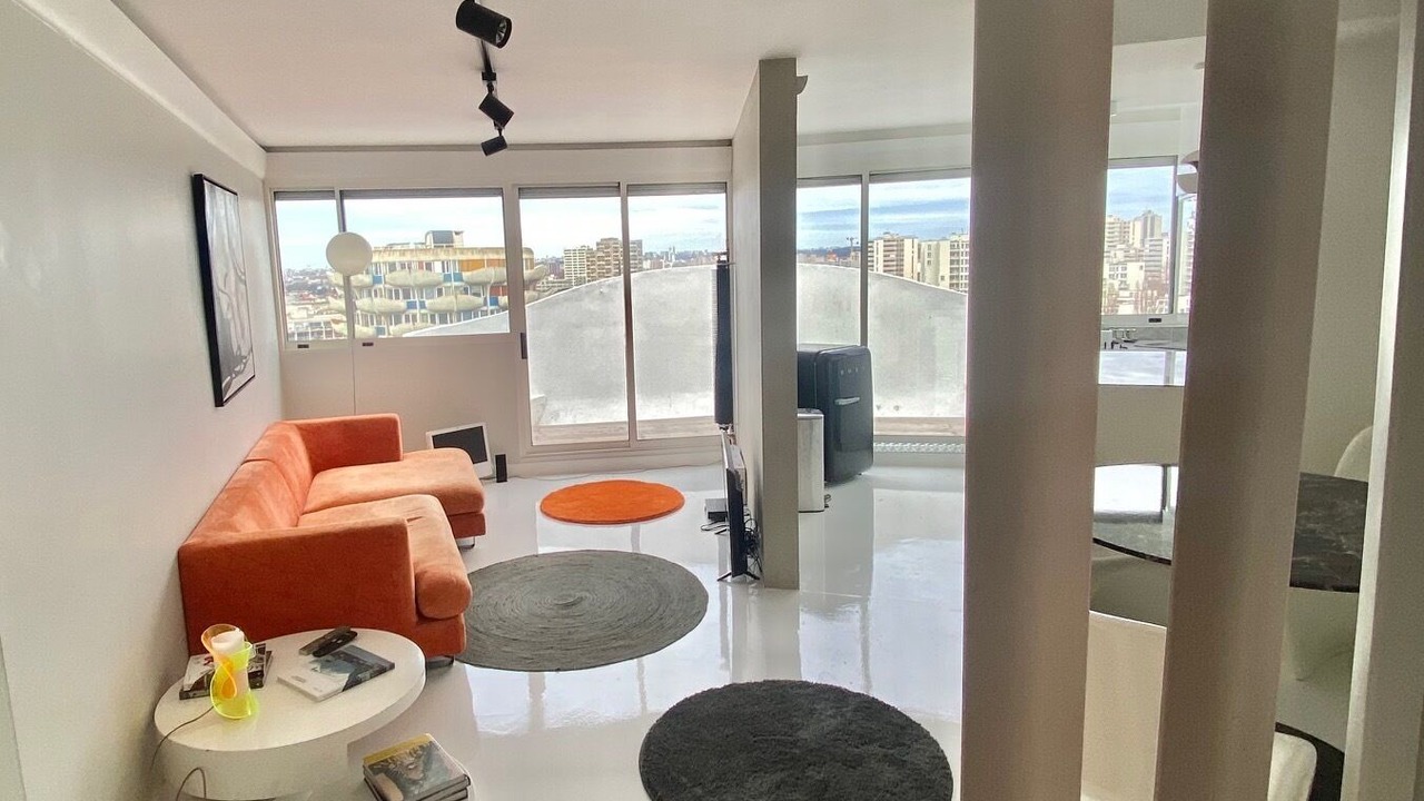 Photo of Livingroom in Breche - Prefecture
