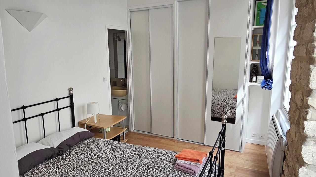 Photo of Bedroom in Arts-et-Metiers