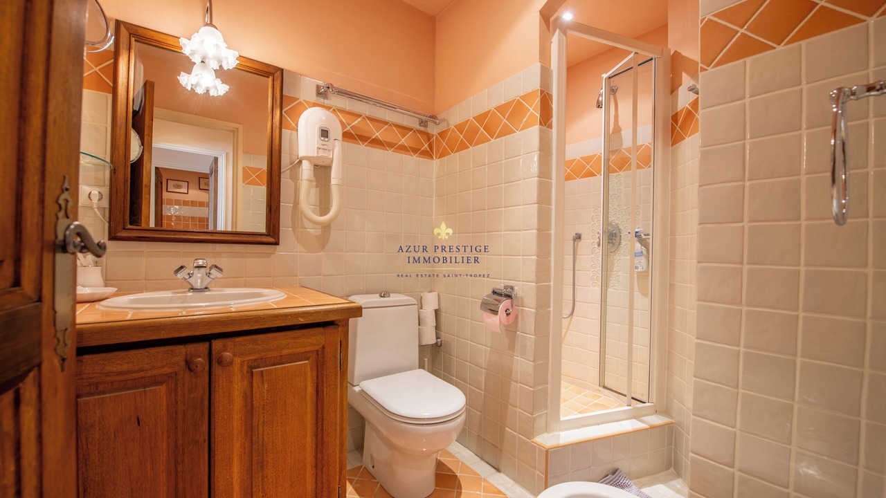 Photo of Bathroom in Saint-Tropez City Centre