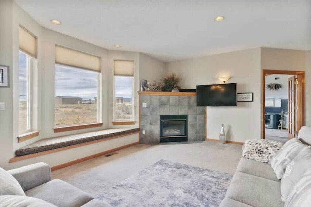 Photo of Livingroom in Silver Lake