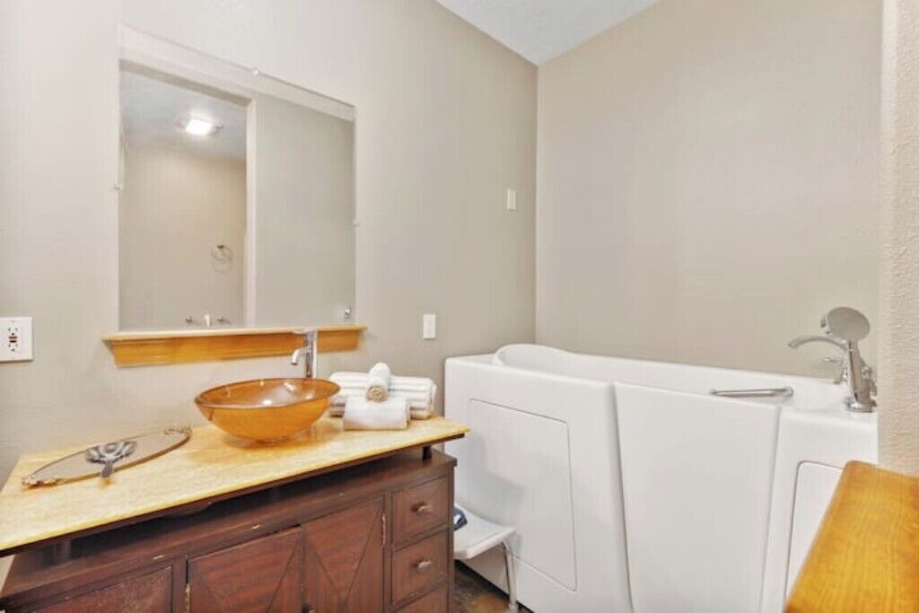 Photo of Bathroom in Silver Lake