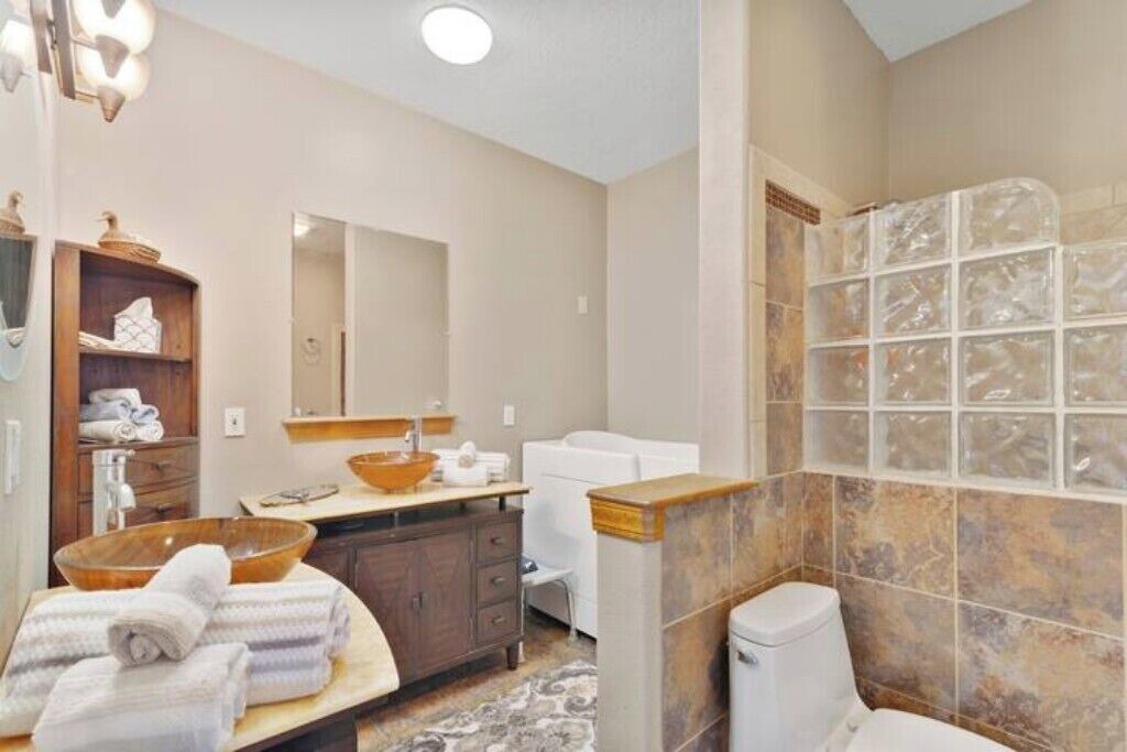 Photo of Bathroom in Silver Lake