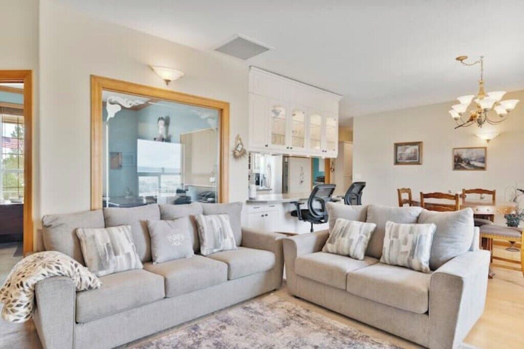 Photo of Livingroom in Silver Lake