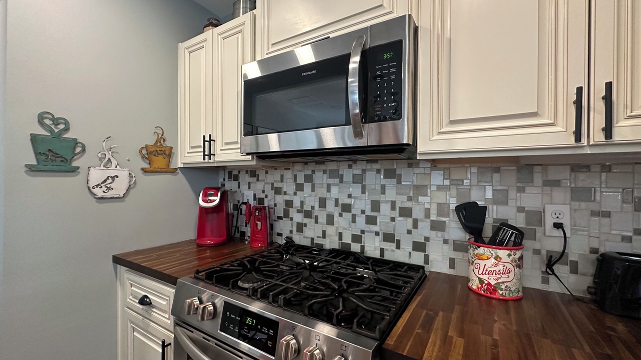 Photo of Kitchen in Esom Hill
