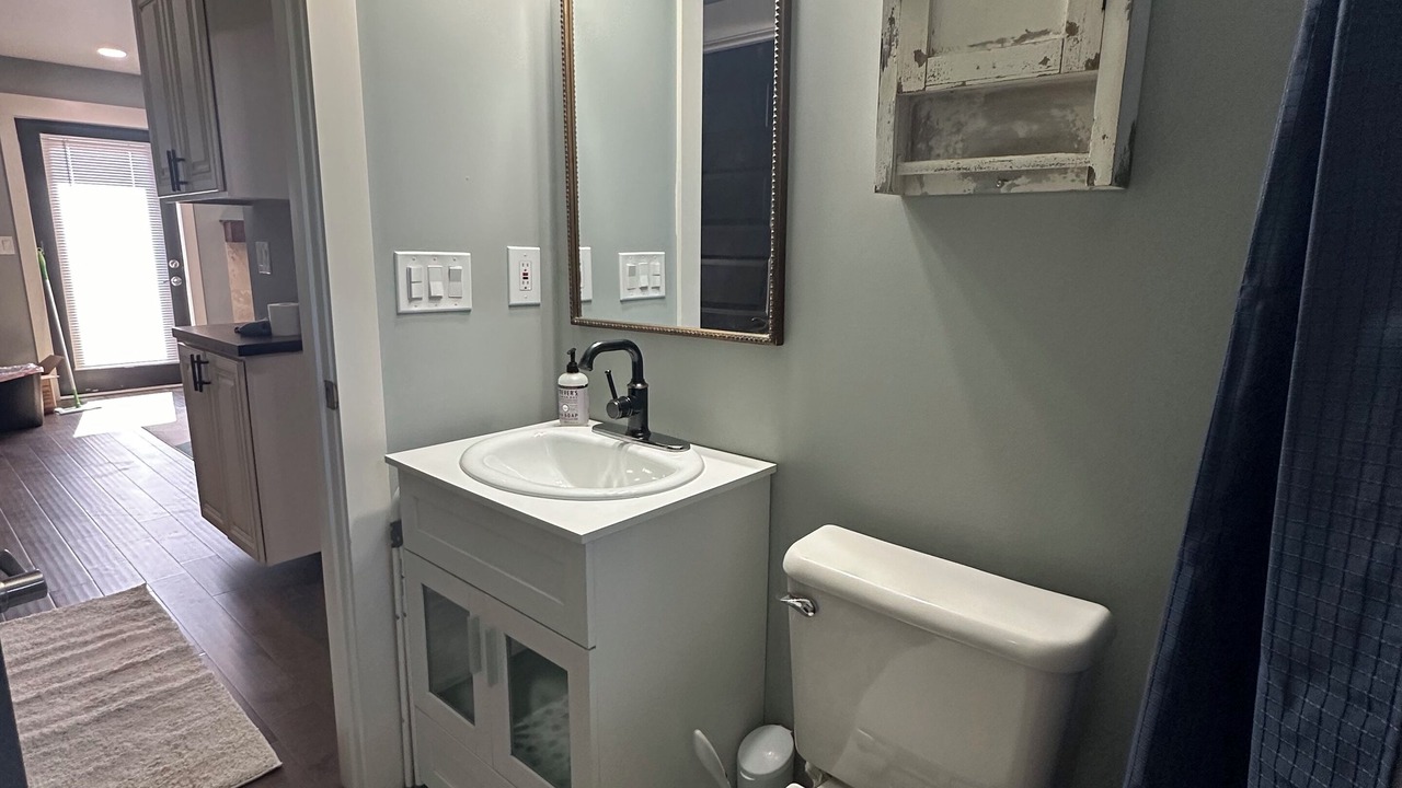 Photo of Bathroom in Esom Hill