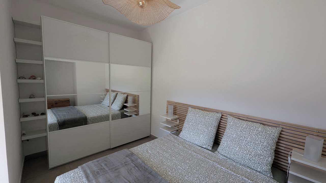 Photo of Bedroom in Ensues-la-Redonne