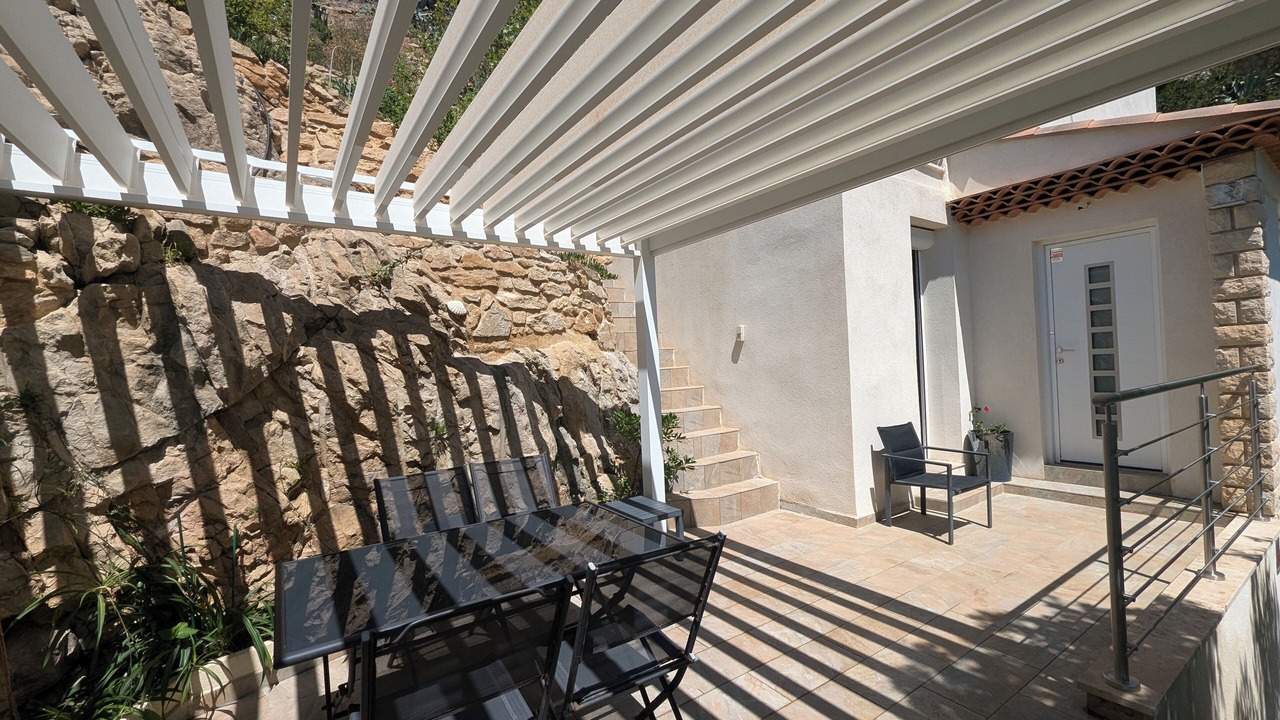 Photo of Outdoor in Ensues-la-Redonne