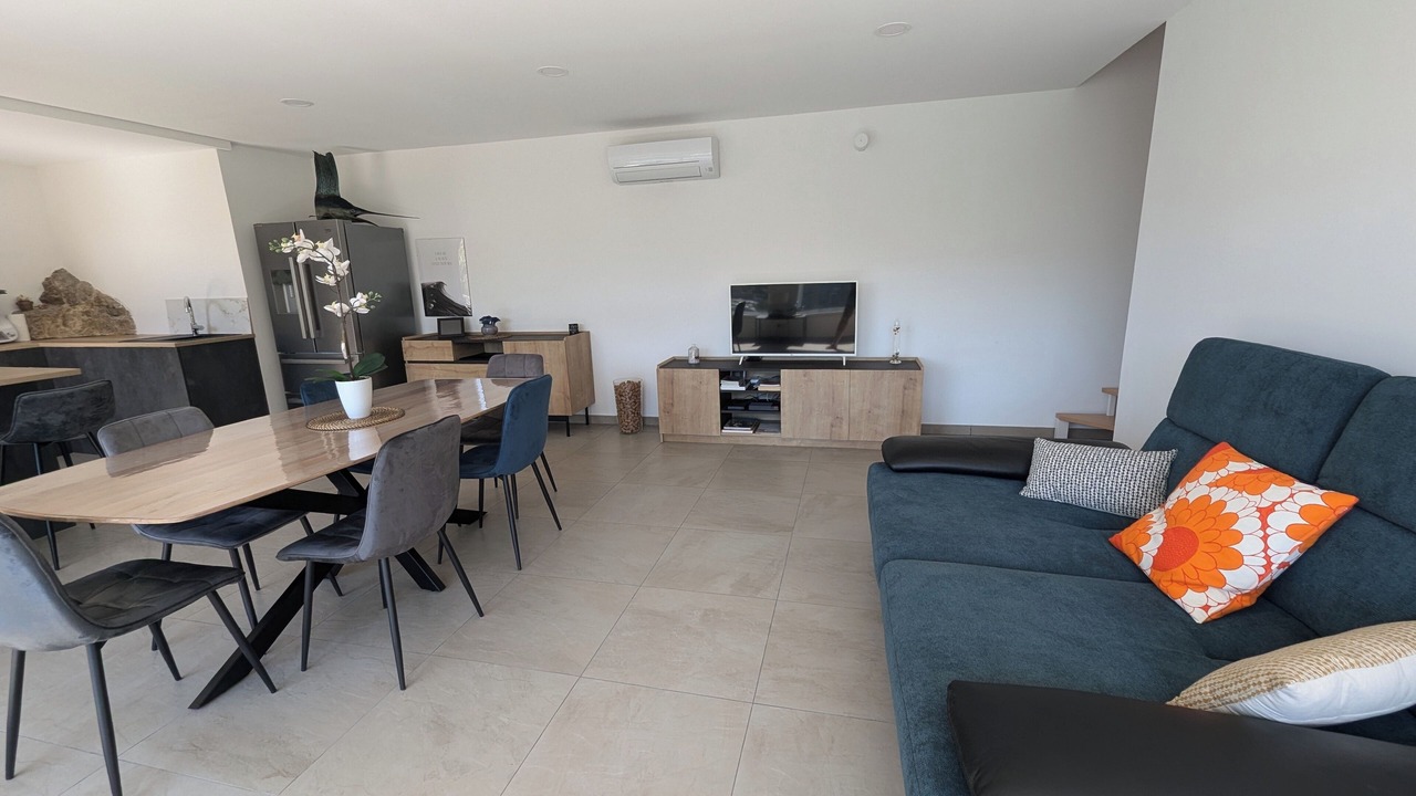 Photo of Livingroom in Ensues-la-Redonne