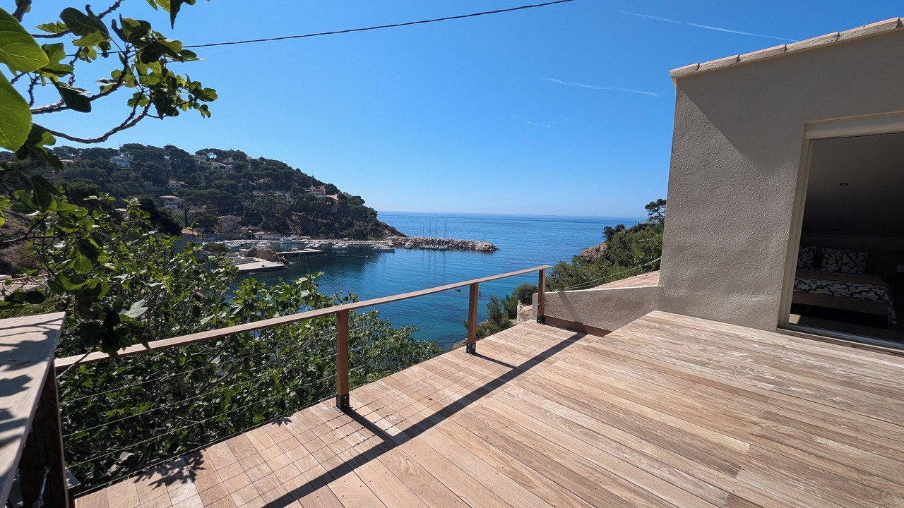 Photo of Patio Balcony in Ensues-la-Redonne