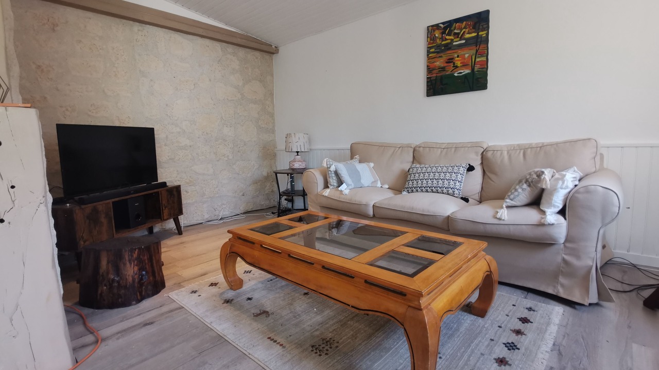 Photo of Livingroom in Autry-le-Chatel