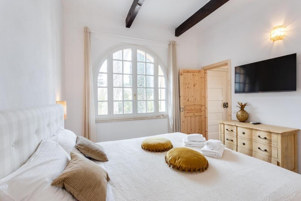 Photo of Bedroom in Saint-Tropez