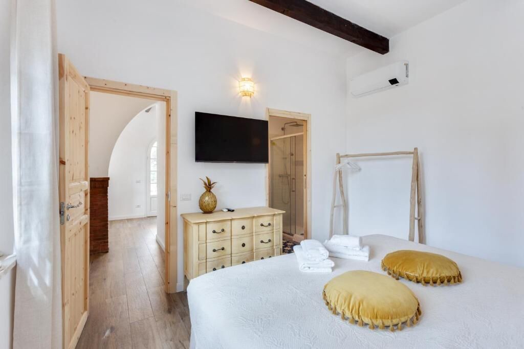 Photo of Bedroom in Saint-Tropez