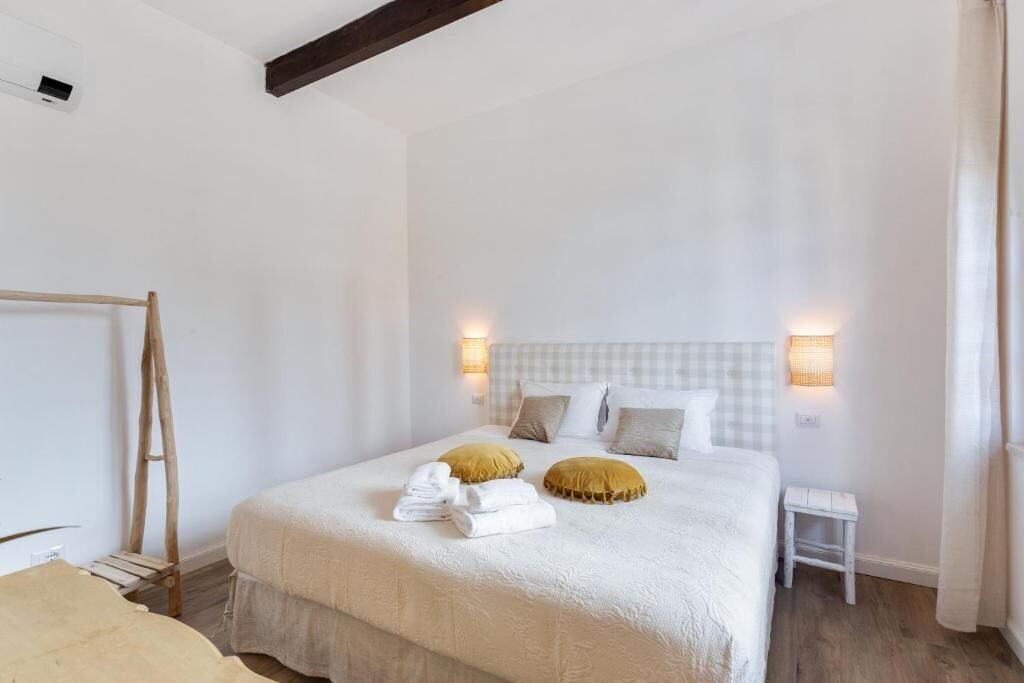 Photo of Bedroom in Saint-Tropez