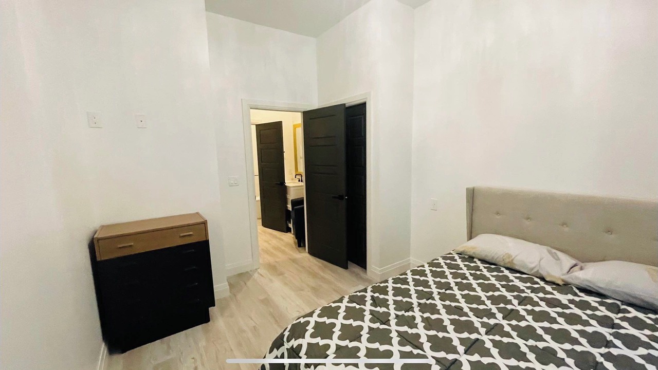 Photo of Bedroom in Bridgeview