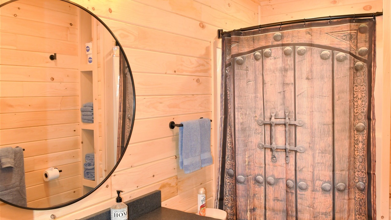 Photo of Bathroom in Pittsburg