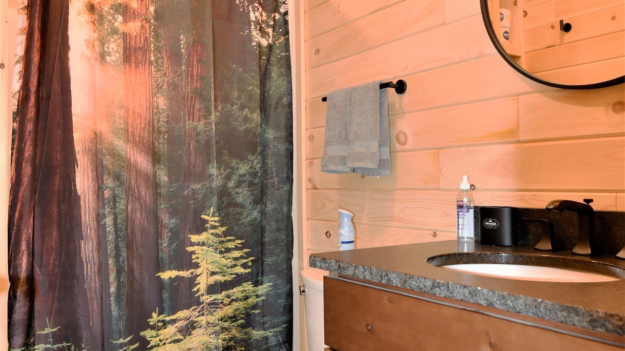 Photo of Bathroom in Pittsburg