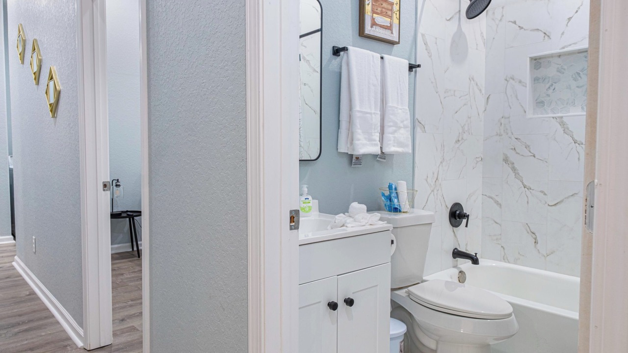 Photo of Bathroom in Historic Garderns