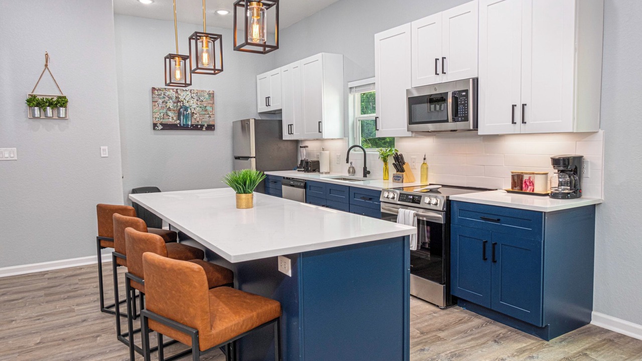 Photo of Kitchen in Historic Garderns