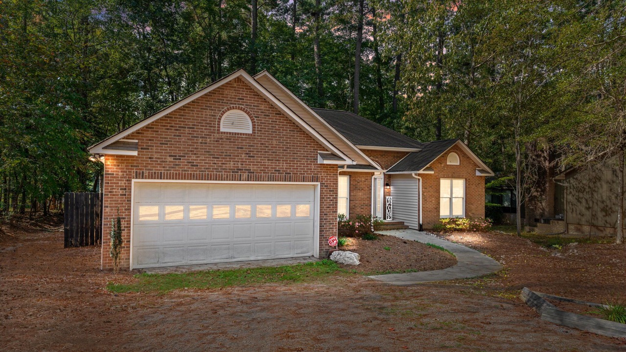 Photo of Outdoor in Olivia