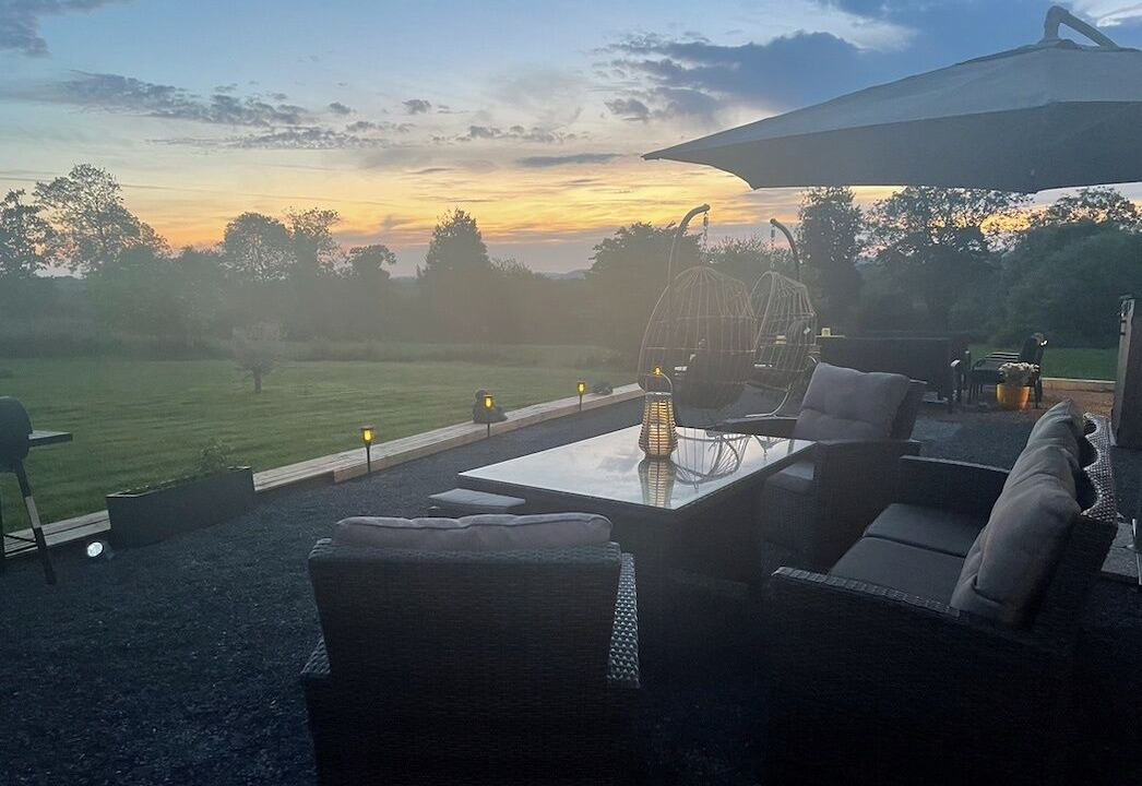 Photo of Outdoor in Estry