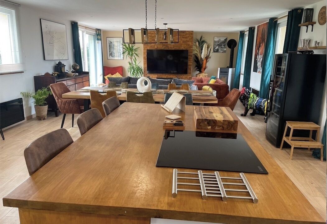 Photo of Others in Estry