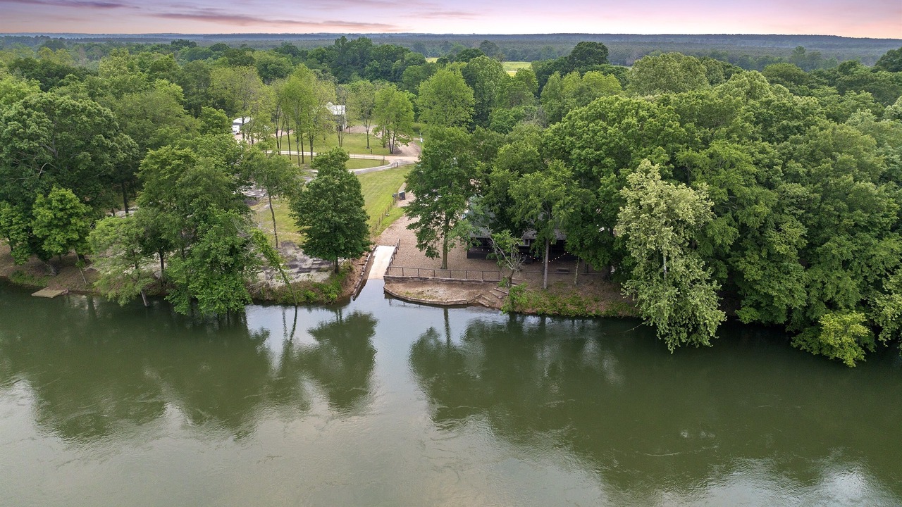 Photo of Others in Broken Bow
