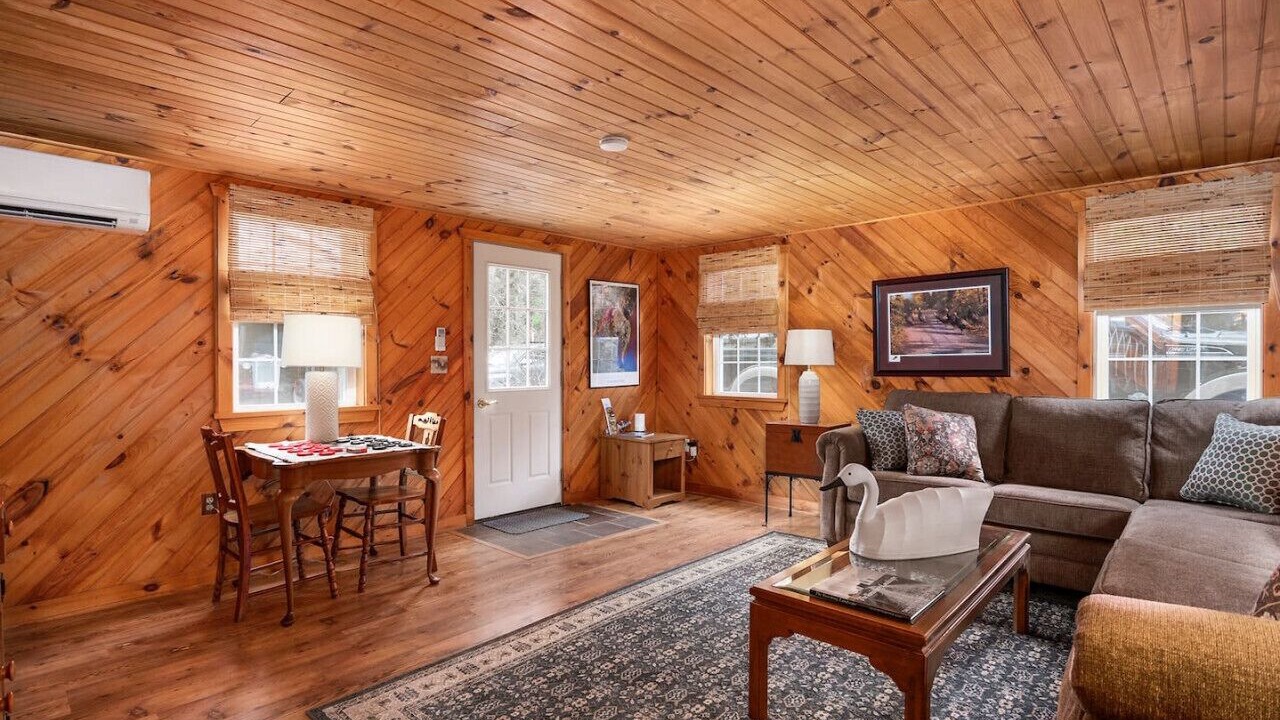 Photo of Livingroom in Chestertown