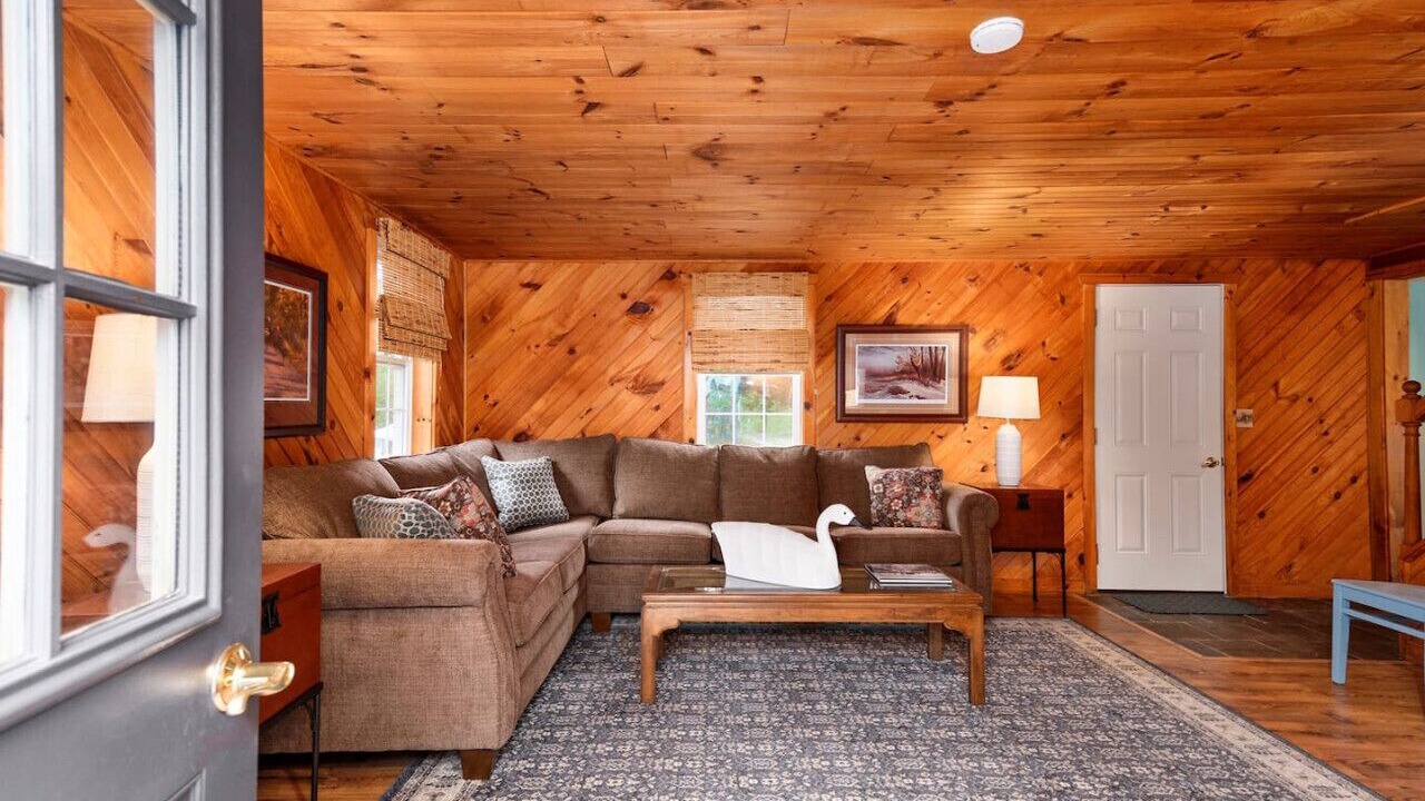 Photo of Livingroom in Chestertown
