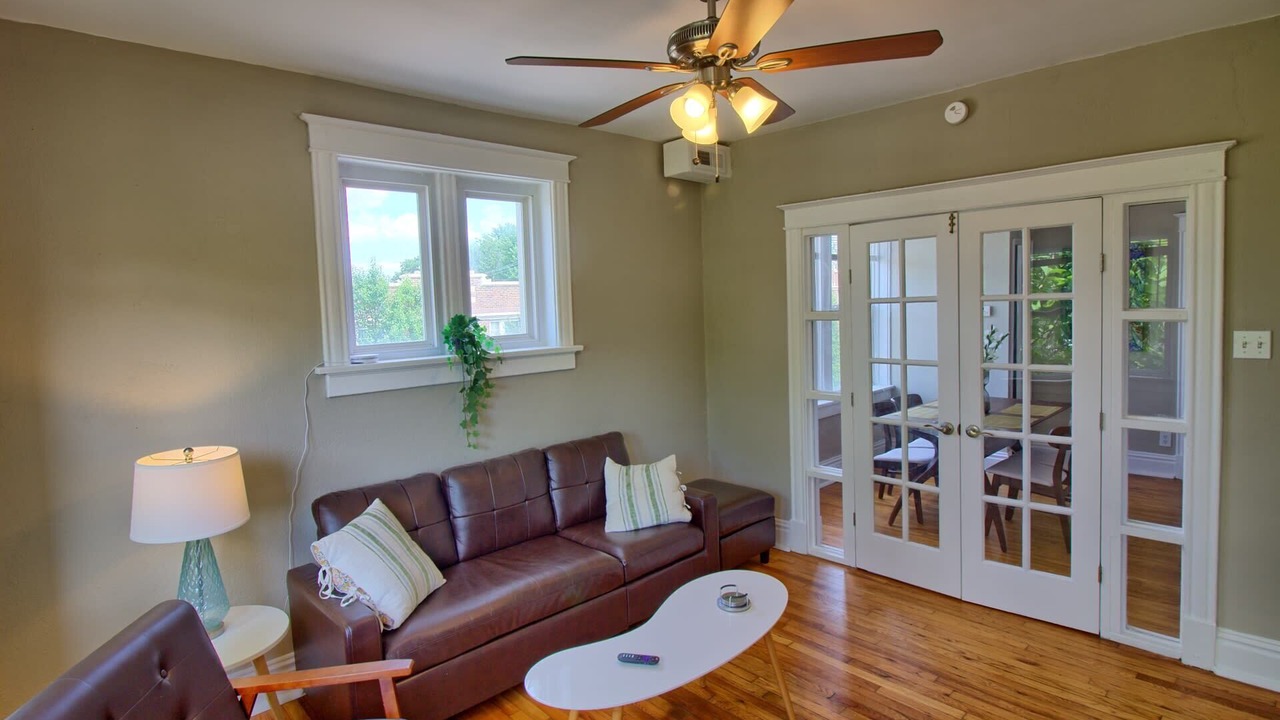 Photo of Livingroom in Tower Grove East