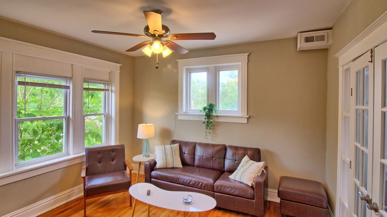 Photo of Livingroom in Tower Grove East