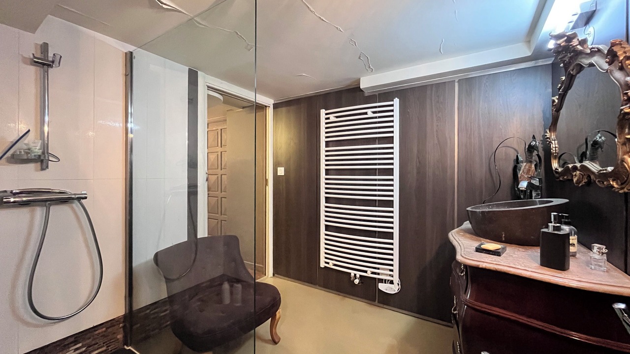 Photo of Bathroom in Montchenu