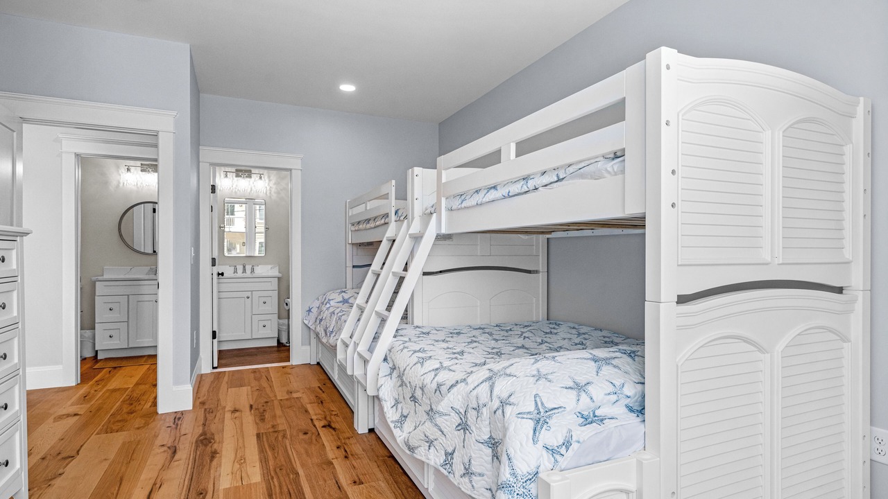 Photo of Bedroom in Ship Bottom