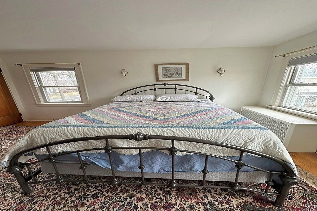 Photo of Bedroom in Stockade Historic District