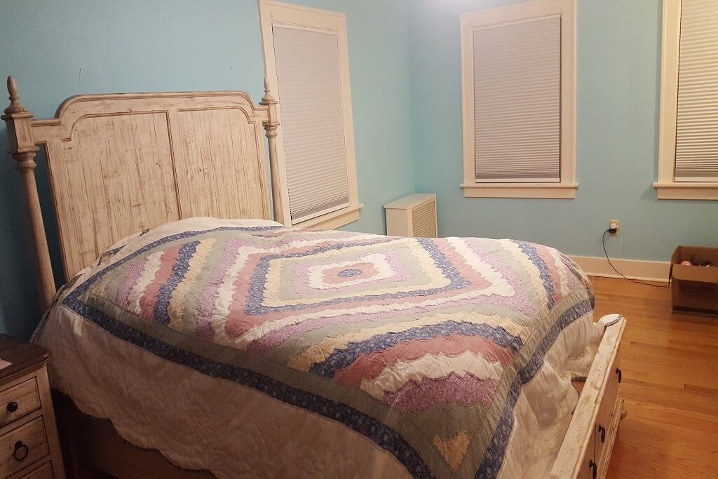 Photo of Bedroom in Stockade Historic District