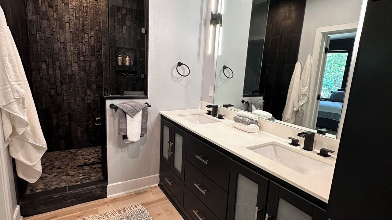 Photo of Bathroom in Longtown