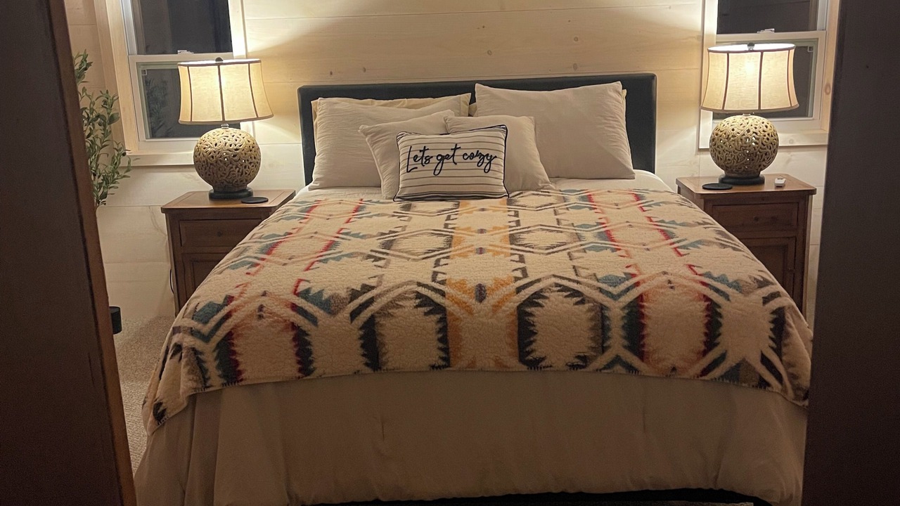 Photo of Bedroom in Painted Post